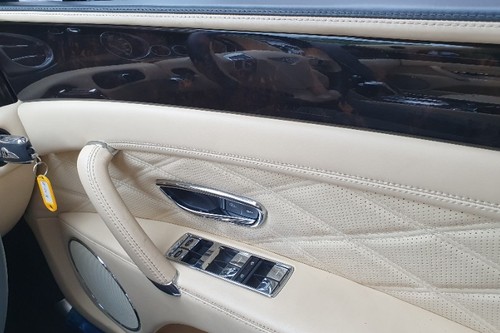 2014 Bentley Flying Spur 6.0 L W12 tua