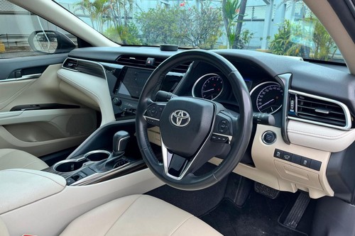 2019 Toyota Camry V 2.5L AT bekas
