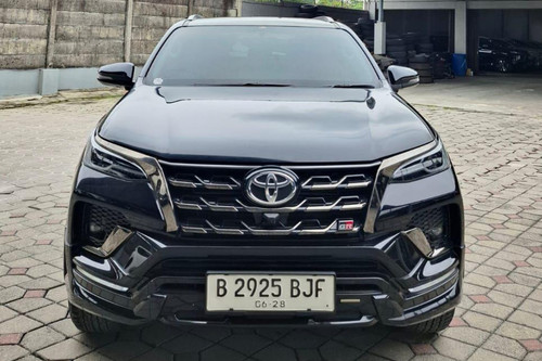 2023 Toyota Fortuner 2.8 VRZ 4x4 AT GR Sport bekas