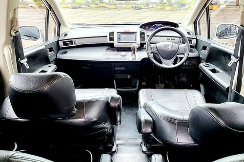 2015 Honda Freed PSD tua