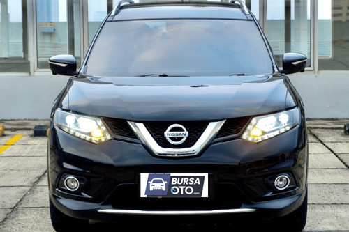 2015 Nissan X-Trail  2.5 HIGH CVT bekas