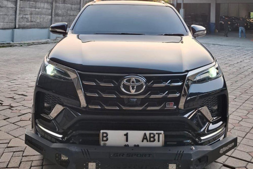 2023 Toyota Fortuner 2.8 VRZ 4x4 AT GR Sport bekas