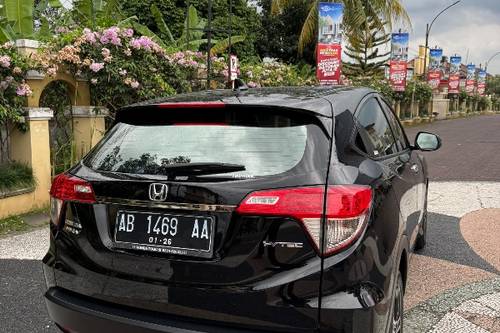 Dijual 2021 Honda HRV 1.5L E CVT bekas