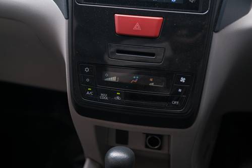 2020 Daihatsu Xenia X AT 1.3 DLX tua