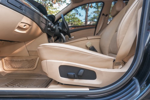 2010 BMW 5 Series Sedan 530i E60 AT STEPTRONIC bekas