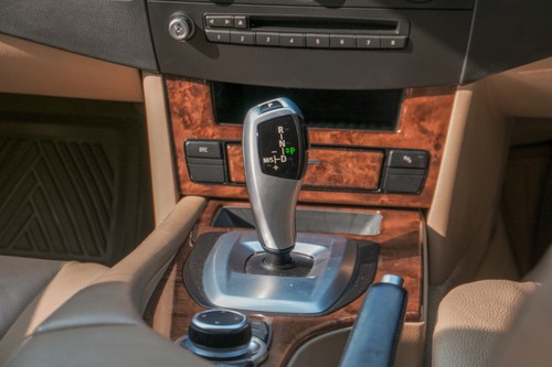 2010 BMW 5 Series Sedan 530i E60 AT STEPTRONIC bekas