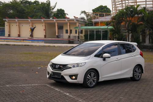 Dijual 2015 Honda Jazz RS 1.5 CVT (CKD) bekas