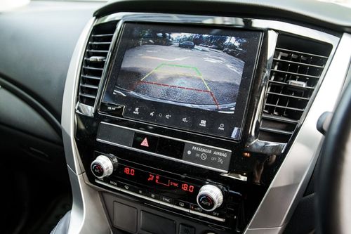 Dijual 2022 Mitsubishi Pajero Sport Dakar AT 4x2 bekas