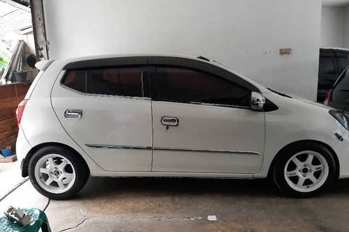2015 Toyota Agya 1.0L G A/T tua