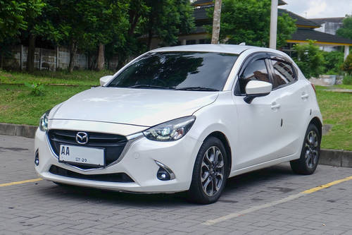 Dijual 2017 Mazda 2 SKYACTIVE R A/T bekas