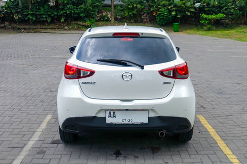 Dijual 2017 Mazda 2 SKYACTIVE R A/T bekas