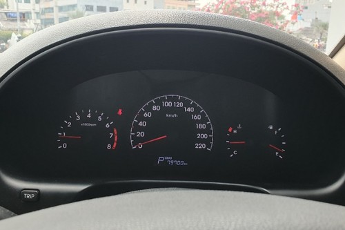 2021 Hyundai H1 2.4L ROYALE AT tua