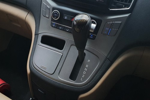 2021 Hyundai H1 2.4L ROYALE AT bekas