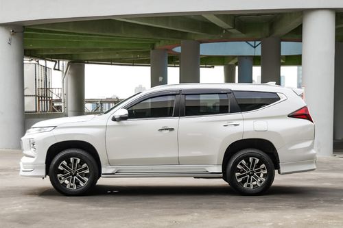2021 Mitsubishi Pajero Sport Dakar AT 4x2 tua