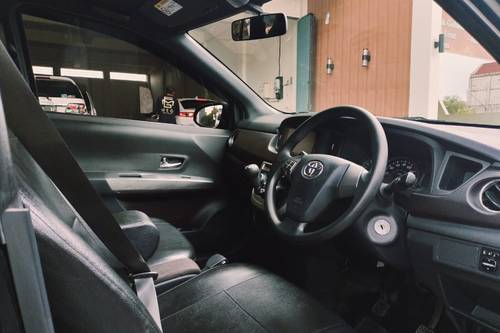 Dijual 2023 Toyota Calya G MT bekas