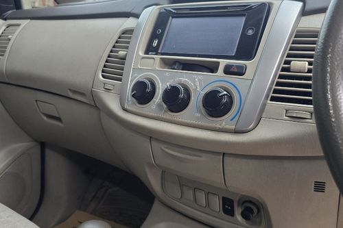 2015 Toyota Innova DIESEL G 2.5 AT bekas