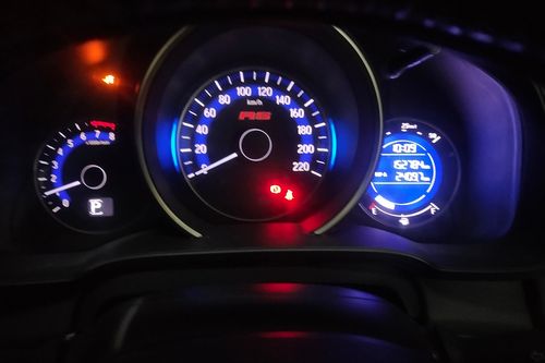 2015 Honda Jazz 1.5 RS (GK5) E (GE8) A/T MNB tua