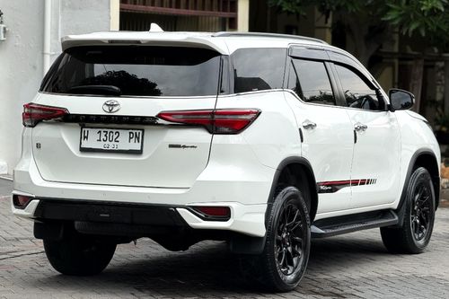 Dijual 2021 Toyota Fortuner 2.4L VRZ TRD LUX AT bekas