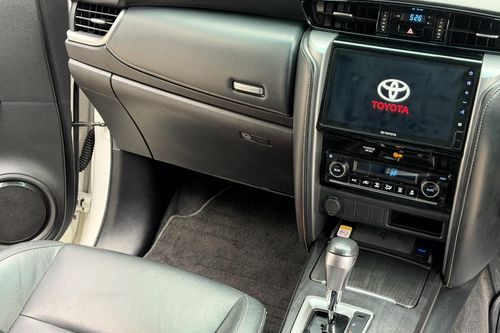 2021 Toyota Fortuner 2.4L VRZ TRD LUX AT bekas