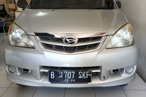 2010 Daihatsu Xenia  Li bekas