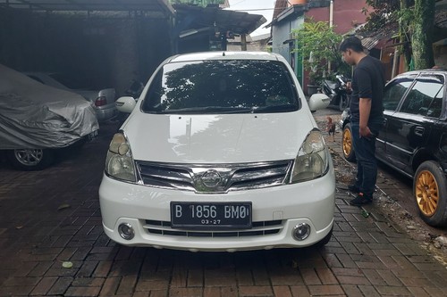 2012 Nissan Grand Livina 1.5 Ultimate AT bekas
