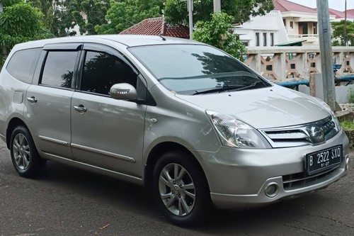 Used 2011 Nissan Grand Livina  1.5 Ultimate AT