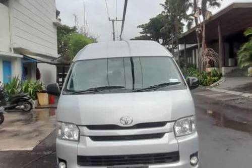 2016 Toyota Hiace Commuter Manual bekas