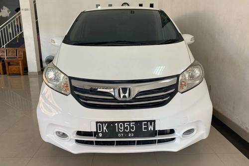 2013 Honda Freed  PSD bekas