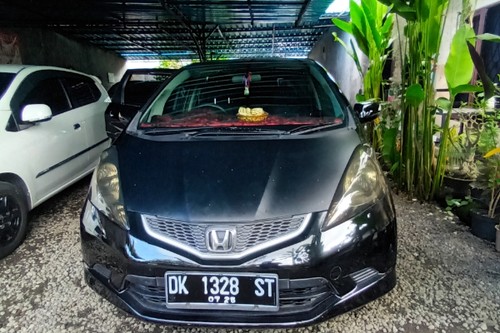 2010 Honda Jazz  1.5L RS MT bekas