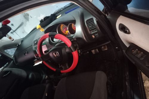 Second hand 2003 Honda Jazz I-DSI 1.5L MT 