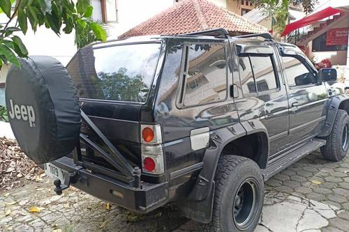 2000 Nissan Terrano  Spirit bekas