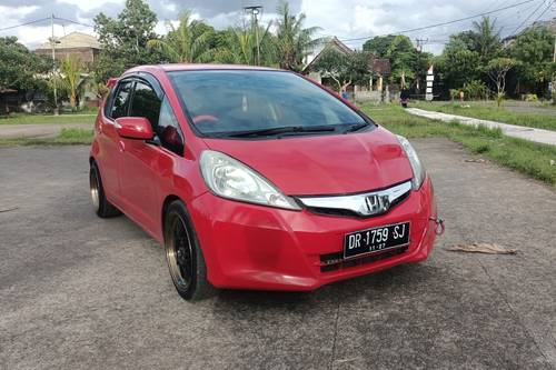 2013 Honda Jazz  1.5L S AT bekas