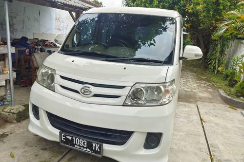 2014 Daihatsu Luxio  1.5 M MT FH