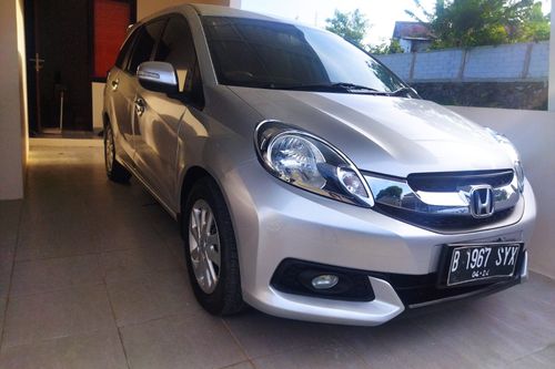 Second hand 2014 Honda Mobilio E CVT AT 