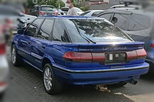 2000 Toyota Corolla 1.6 TWINCAM SE MT SDN Bekas