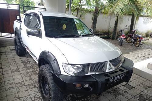 2013 Mitsubishi Strada CR 2.5 A DC EXCEED  A/T