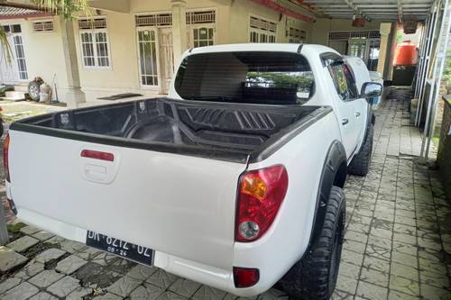 2013 Mitsubishi Strada CR 2.5 A DC EXCEED  A/T