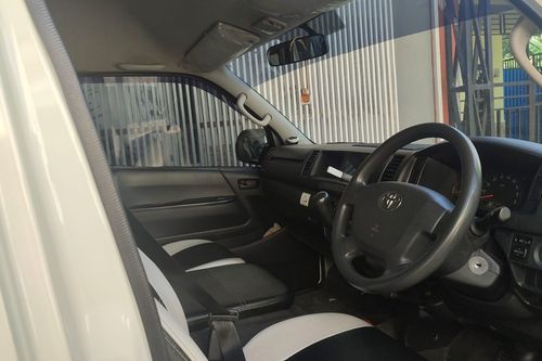 Used 2023 Toyota Hiace Commuter Manual	Luxury