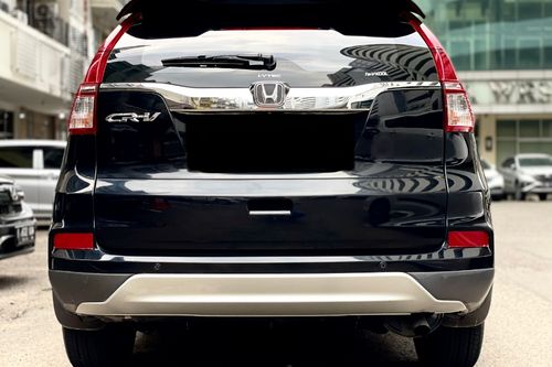 Second hand 2015 Honda CRV 2.0L 4X2 AT 