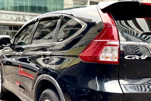 Old 2015 Honda CRV 2.0L 4X2 AT