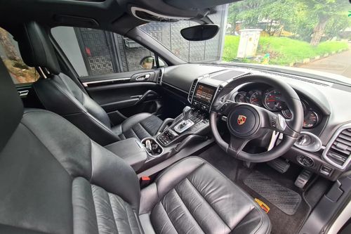 Second hand 2013 Porsche Cayenne Standard 