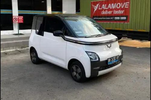 Second Hand 2022 Wuling Air EV Long Range With Charging Pile