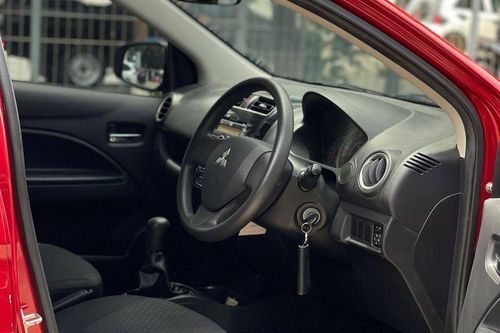 2014 Mitsubishi Mirage GLX bekas