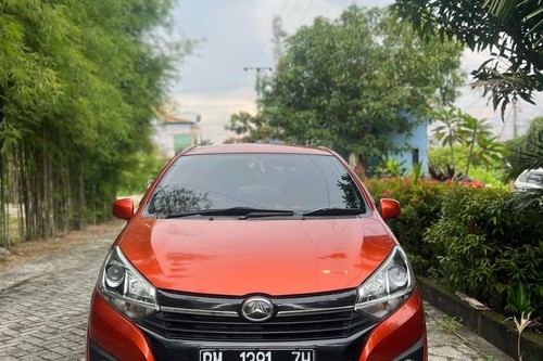 2017 Daihatsu Ayla 1.0L D MT bekas