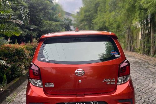 2017 Daihatsu Ayla 1.0L D MT bekas