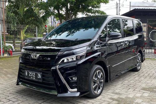 Second Hand 2020 Toyota Voxy 2.0L AT