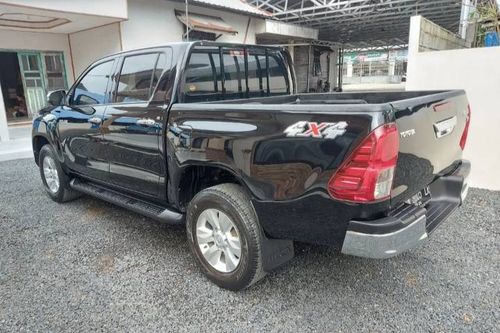 Dijual 2019 Toyota Hilux Double Cabin 2.5L MT bekas