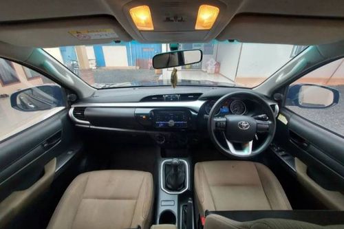 2019 Toyota Hilux Double Cabin 2.5L MT bekas