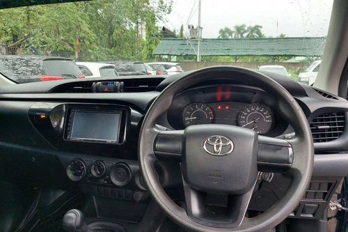 2019 Toyota Hilux Double Cabin 2.5L MT bekas