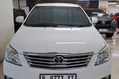 2012 Toyota Innova DIESEL V 2.5 AT bekas